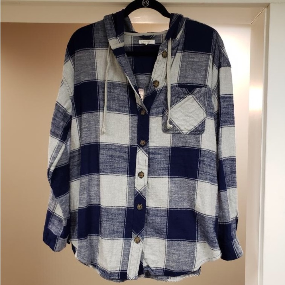 Maurices Plaid Hooded Button Down Boyfriend Shirt Size L